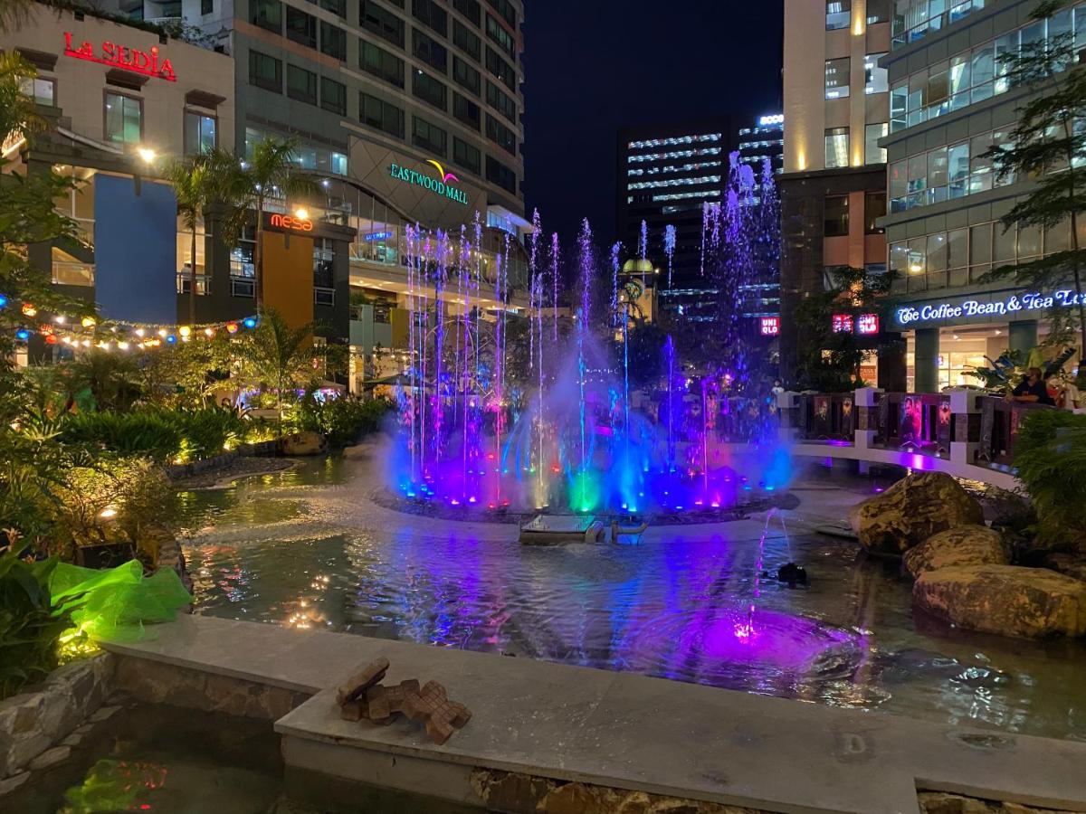 Classy 2Br Suite At Eastwood City With Pool And City Skyline View Manila Ngoại thất bức ảnh