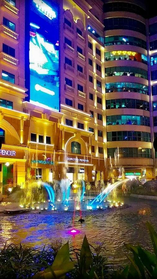 Classy 2Br Suite At Eastwood City With Pool And City Skyline View Manila Ngoại thất bức ảnh