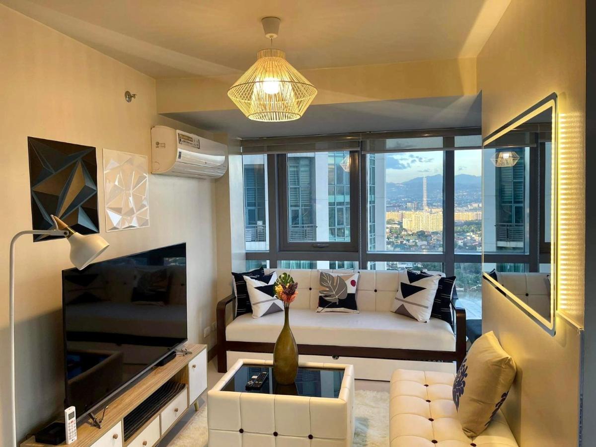 Classy 2Br Suite At Eastwood City With Pool And City Skyline View Manila Ngoại thất bức ảnh
