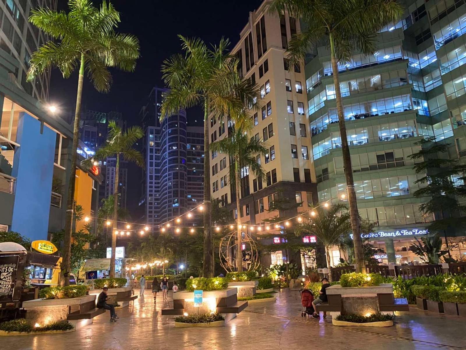 Classy 2Br Suite At Eastwood City With Pool And City Skyline View Manila Ngoại thất bức ảnh